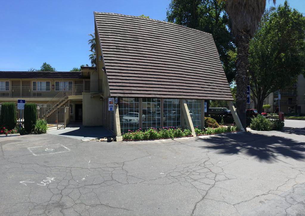 Discovery Inn Modesto Dış mekan fotoğraf