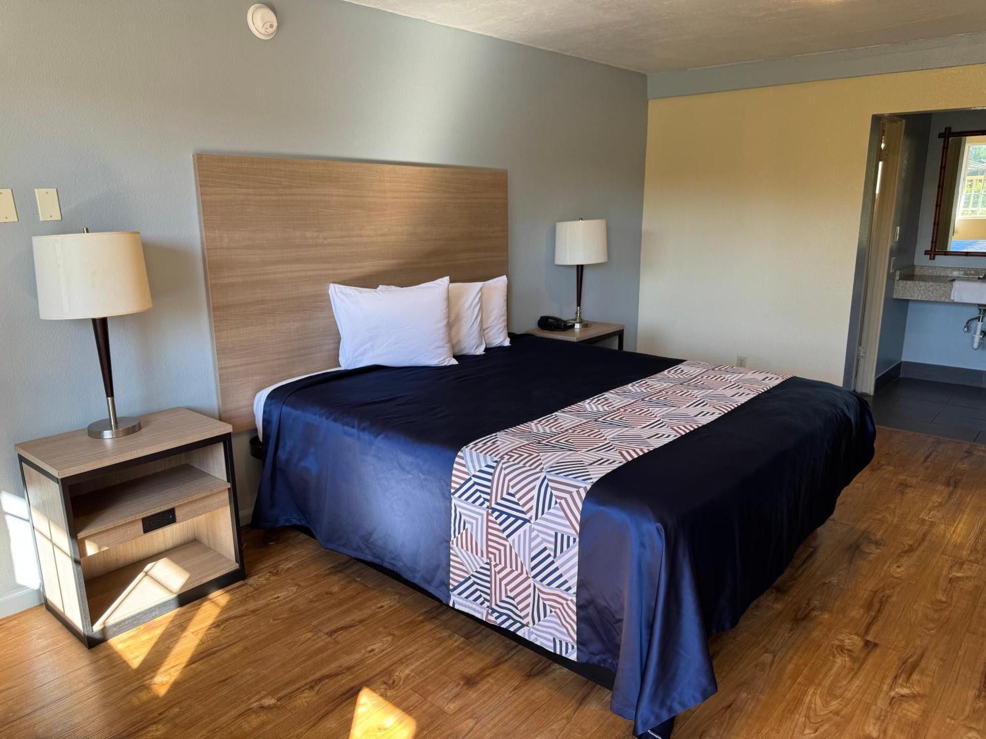 Discovery Inn Modesto Dış mekan fotoğraf