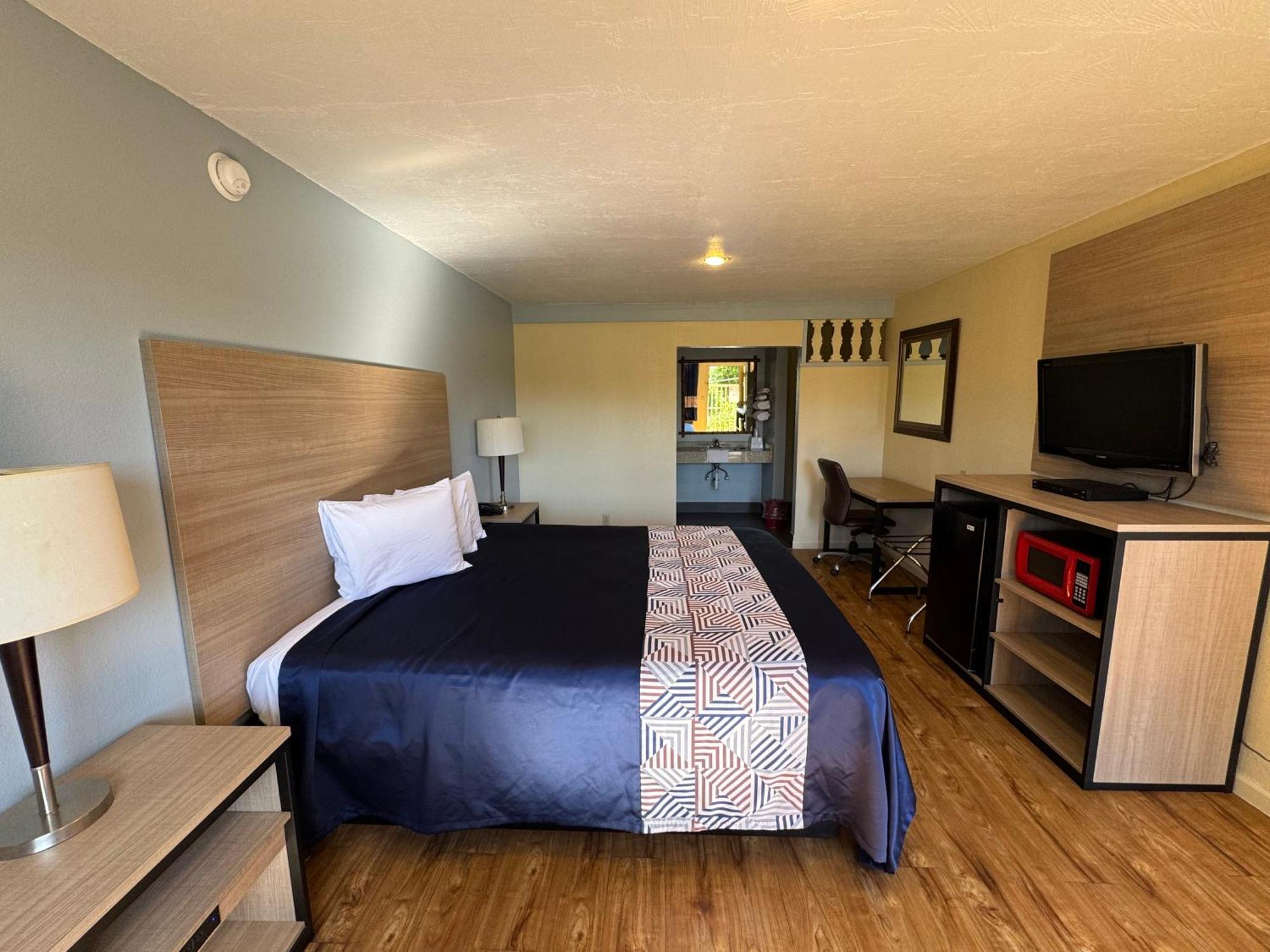Discovery Inn Modesto Dış mekan fotoğraf
